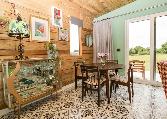 Lulu Logs Tatil Evi *